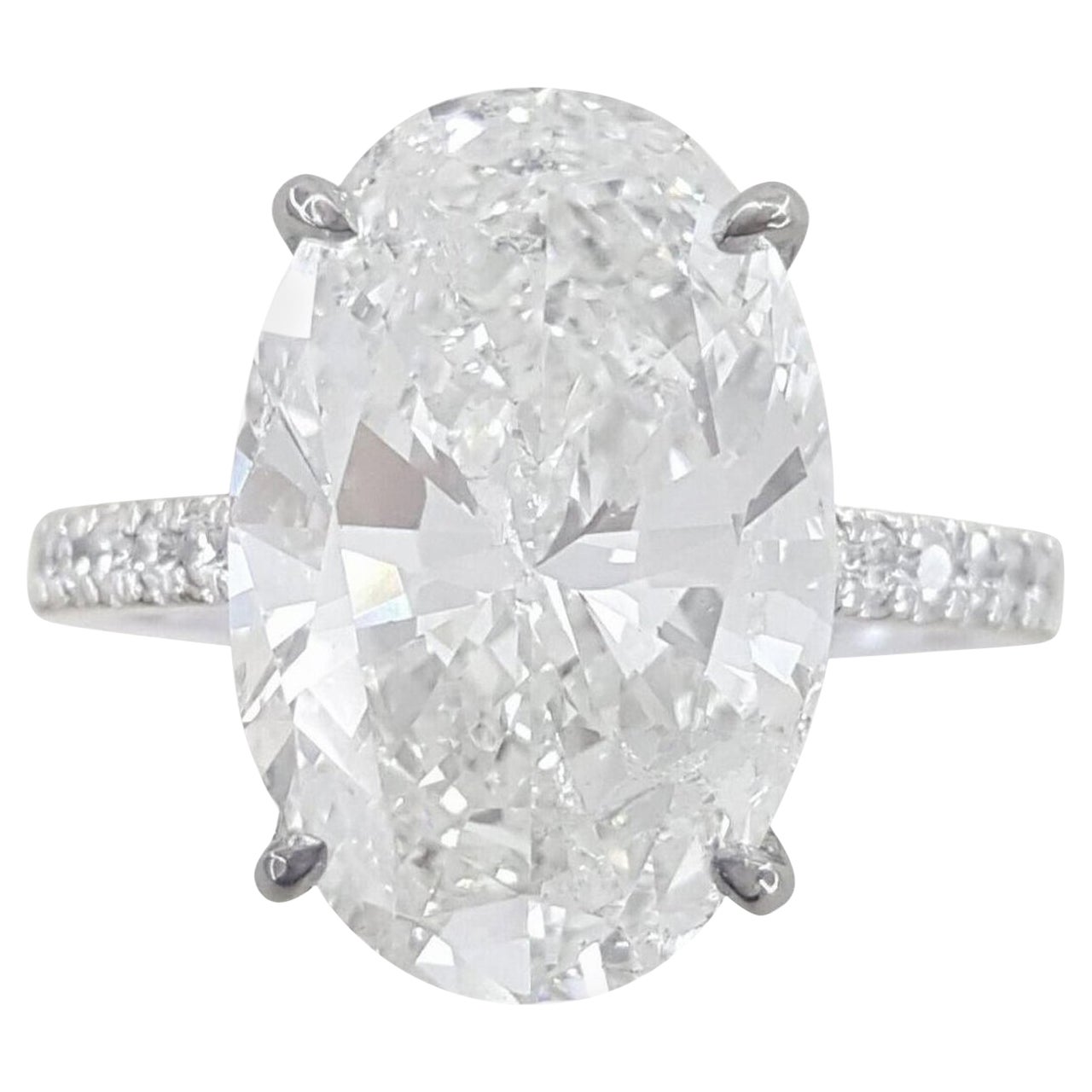 Anello con diamante taglio ovale certificato GIA da 6 carati con purezza IF in oro bianco 18 carati