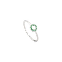 Anello a cerchio aperto di design moderno con smeraldo aureolato in oro bianco 14k Gioielli per tutti i giorni
