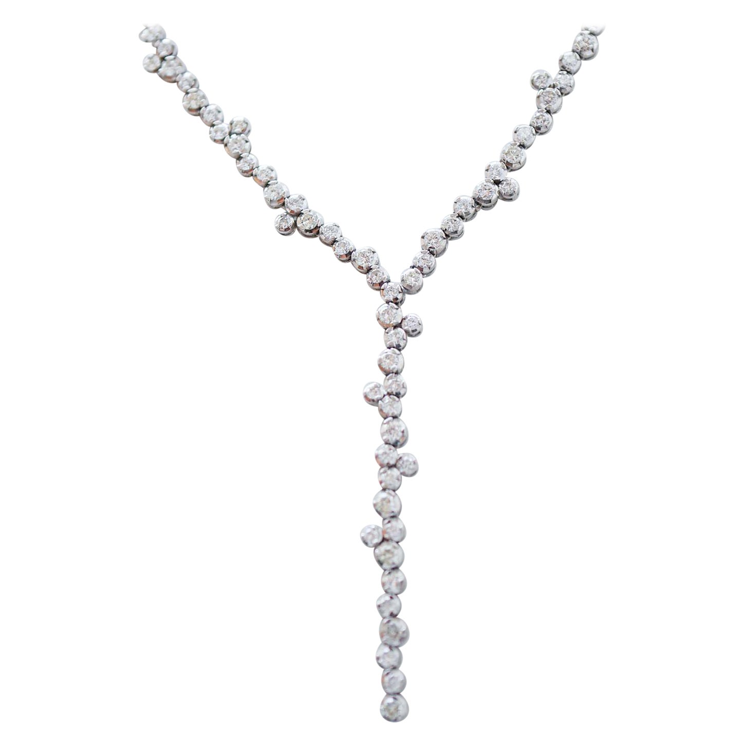 5,75 carati di diamanti, collana in oro bianco 18 carati. in vendita