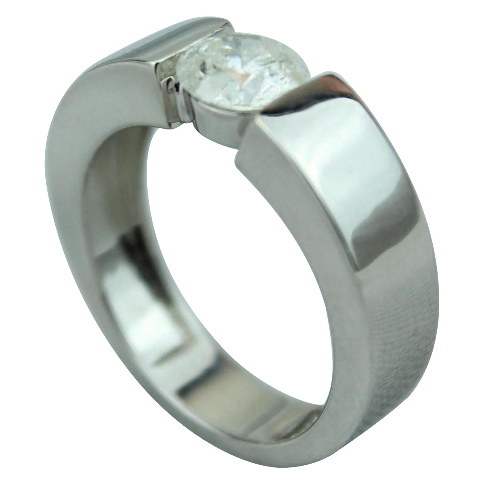 Round Solitaire Tension Set Diamond Men Ring in 14K Solid Gold (Certified) For Sale