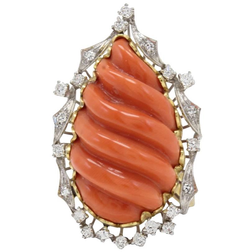  Coral Diamond 18 kt Gold Cluster Ring