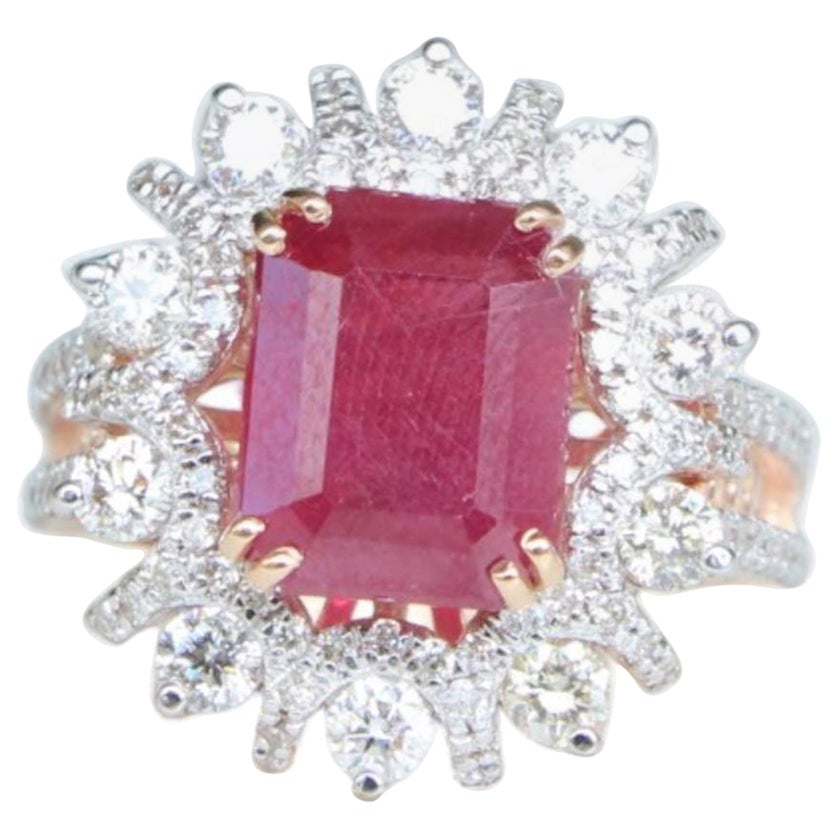 Anillo de diamantes con halo de piedras preciosas de rubí talla esmeralda en oro macizo de 14k (certificado) en venta