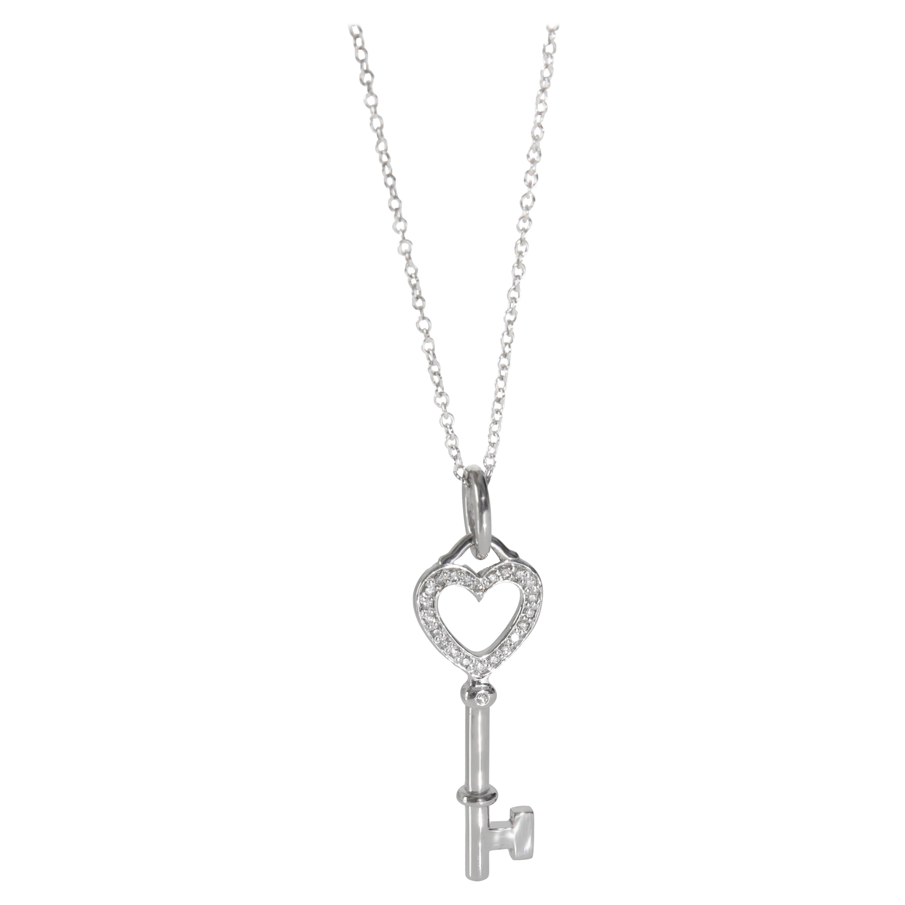 Tiffany & Co. Ciondolo a forma di chiave con diamante in oro bianco in vendita