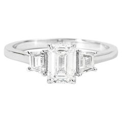 Anello di fidanzamento a tre pietre con diamante smeraldo certificato GIA 1ct in platino 950