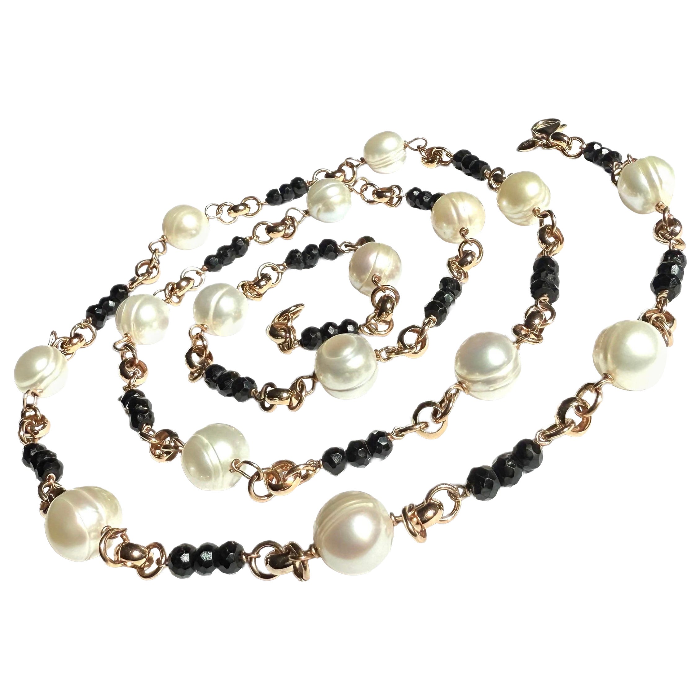 Honora Bronze-Station-Halskette, mit weißen 10-mm-Zuchtperlen, 90 cm im Angebot