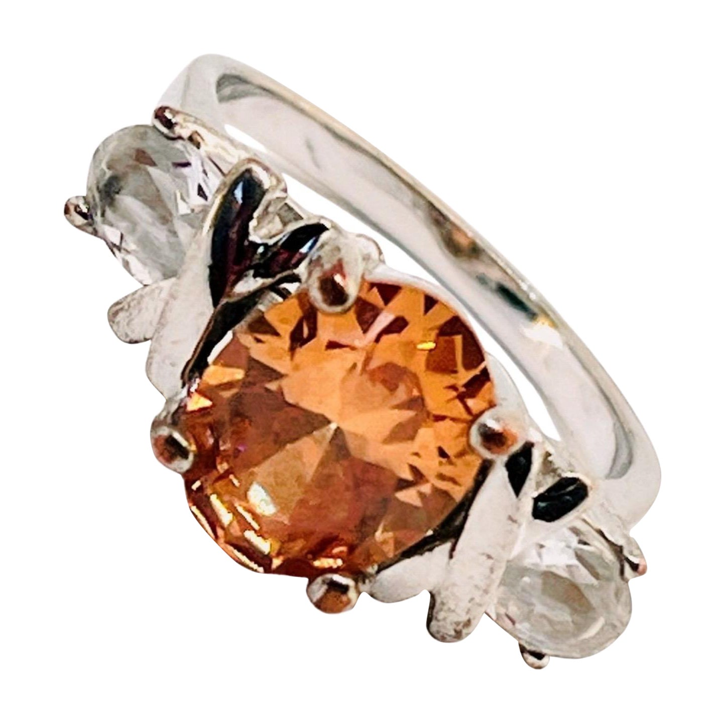 Anello XO vintage in arancione caldo e CZ trasparenti, montatura Hug & Kiss in ottone, misura 7,25 in vendita