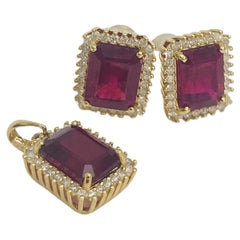 Bochic “Retro Vintage” Diamond & Ruby Retro Set, Earrings & Pendent In 18K Gold