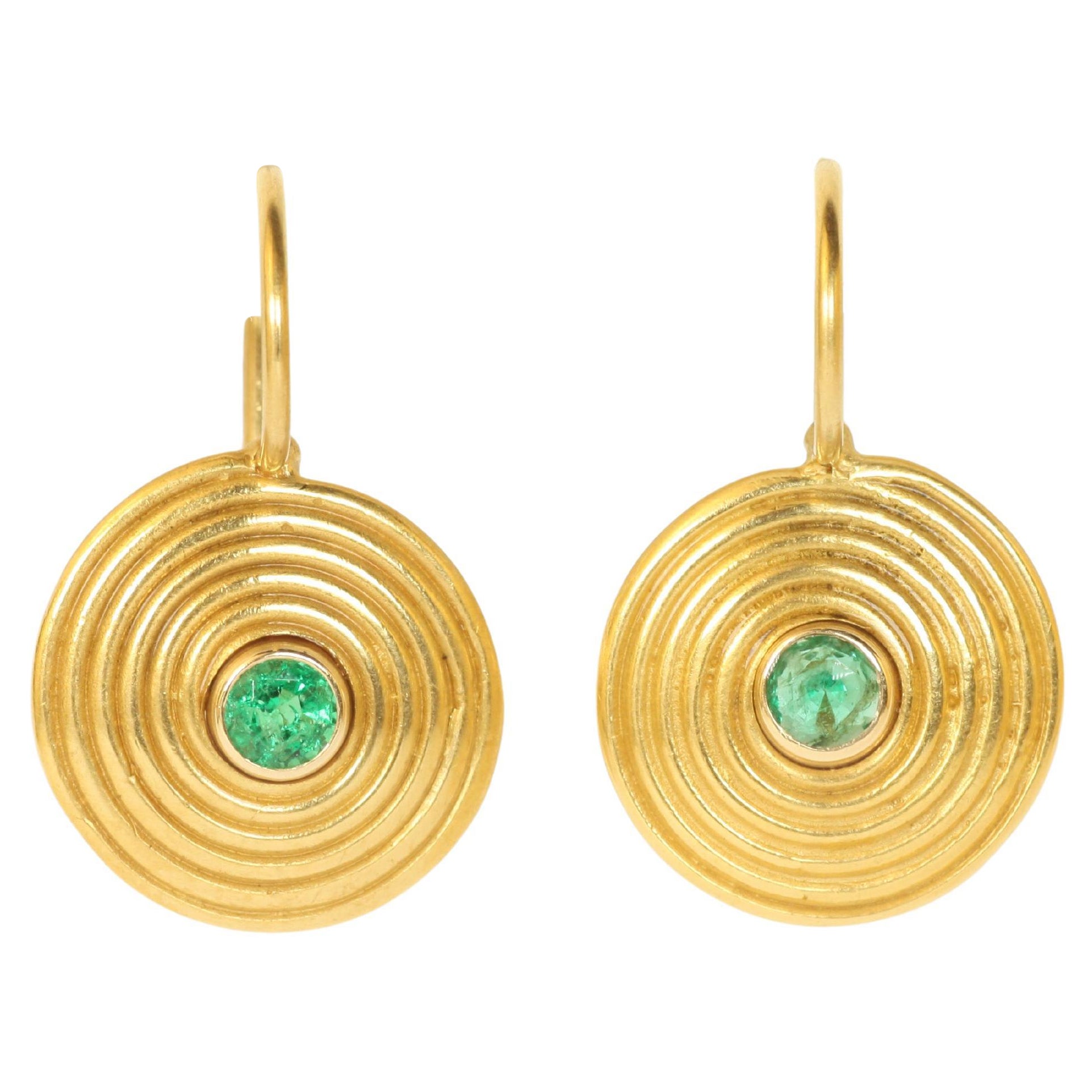 Boucles d'oreilles spirales en émeraude - Fabriquées aux États-Unis, or jaune 22K, grandes spirales, pendantes