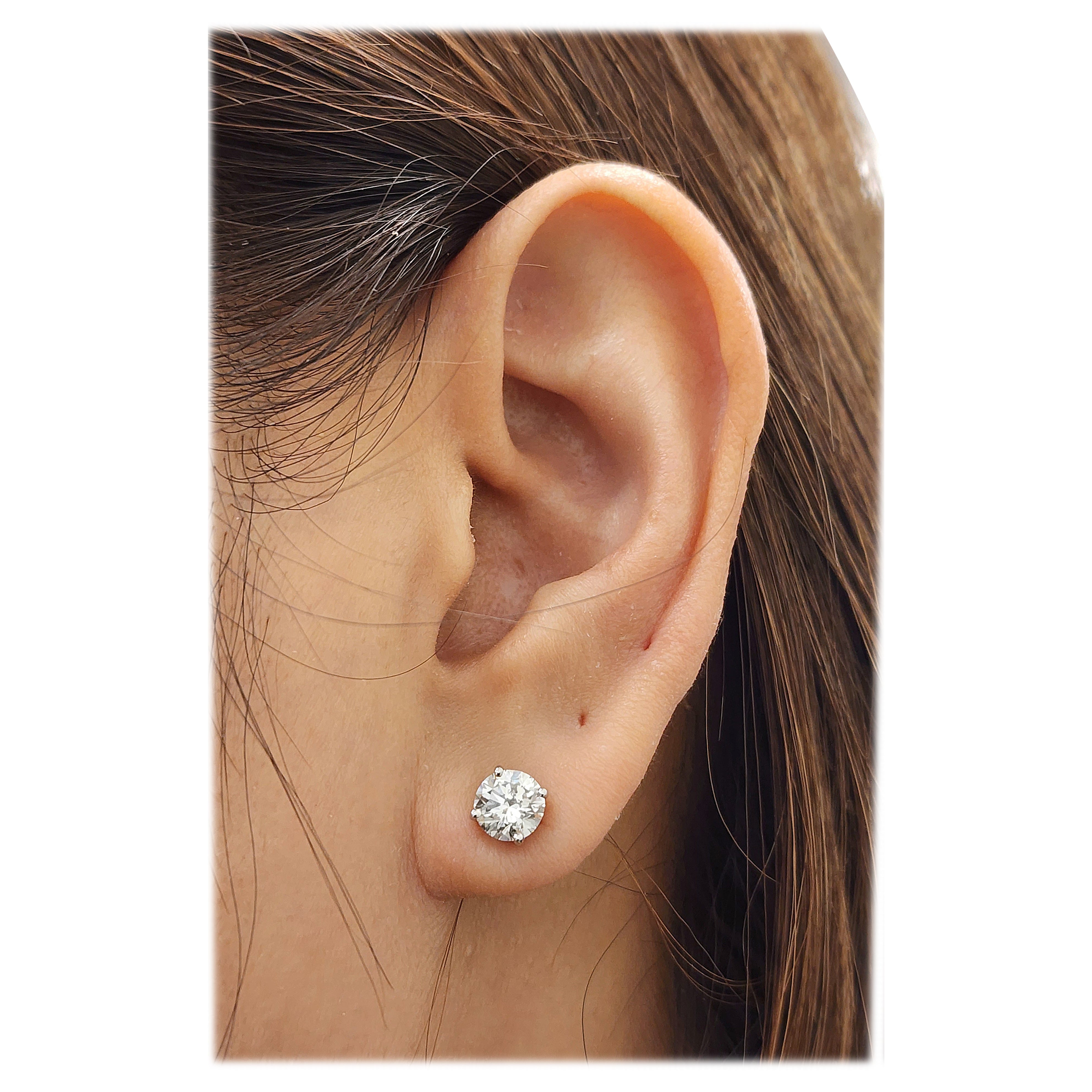 Orecchini con diamanti da 1.85 carati