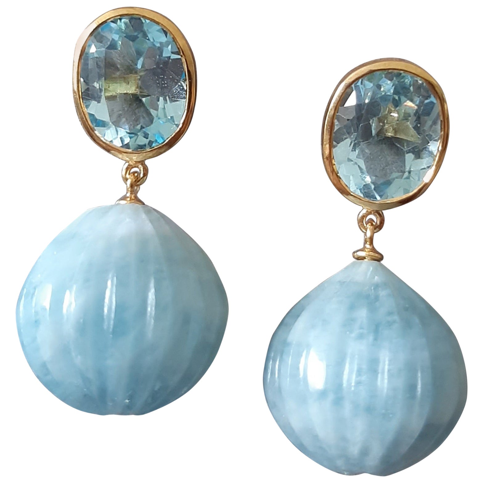 Topaze bleue Forme ovale facettée Aigue-marine sculptée Gouttes d'or jaune massif 14k