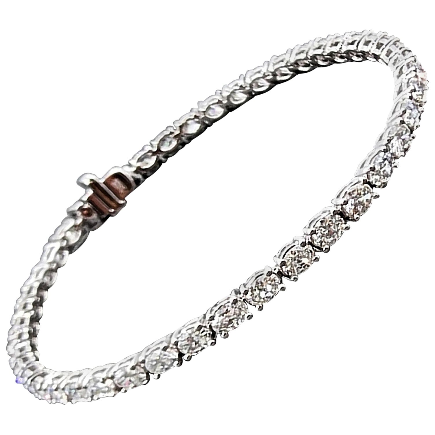 Pulsera de Tenis Este-Oeste Ovalada con Diamantes de 4,13 ct