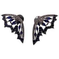 Orecchini a pipistrello con zaffiro blu e diamante da 5,72 carati