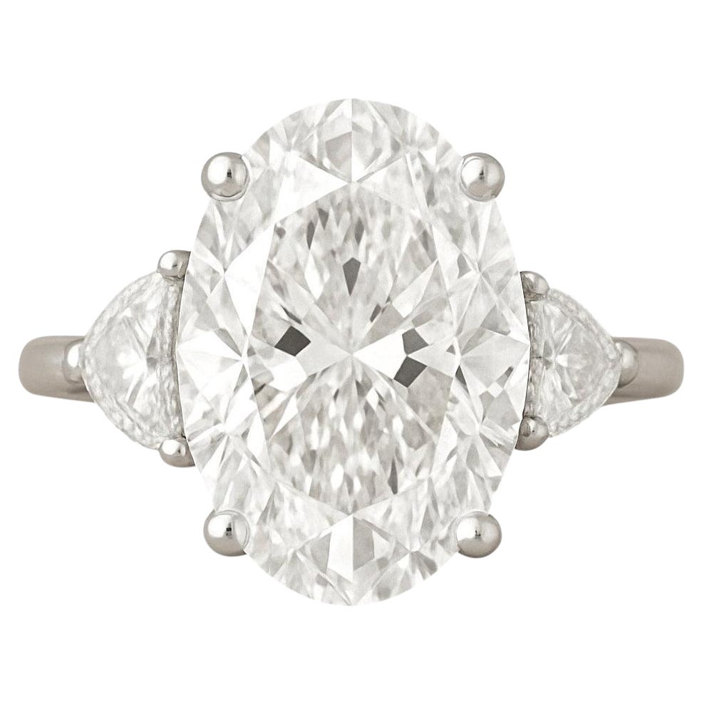 Anello di fidanzamento in platino con diamante taglio ovale certificato GIA da 3.00 carati