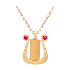 Apollo's Lyre Anhänger, 18 Karat Rotgold, Rubine und Diamanten