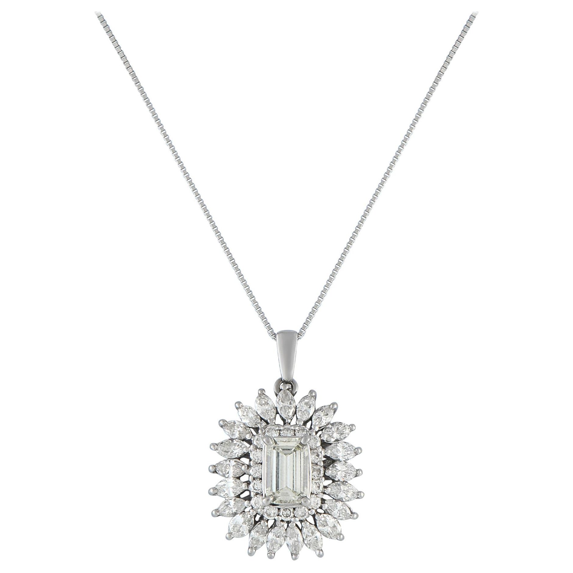 Collana con ciondolo in platino con 3.12ct di diamanti