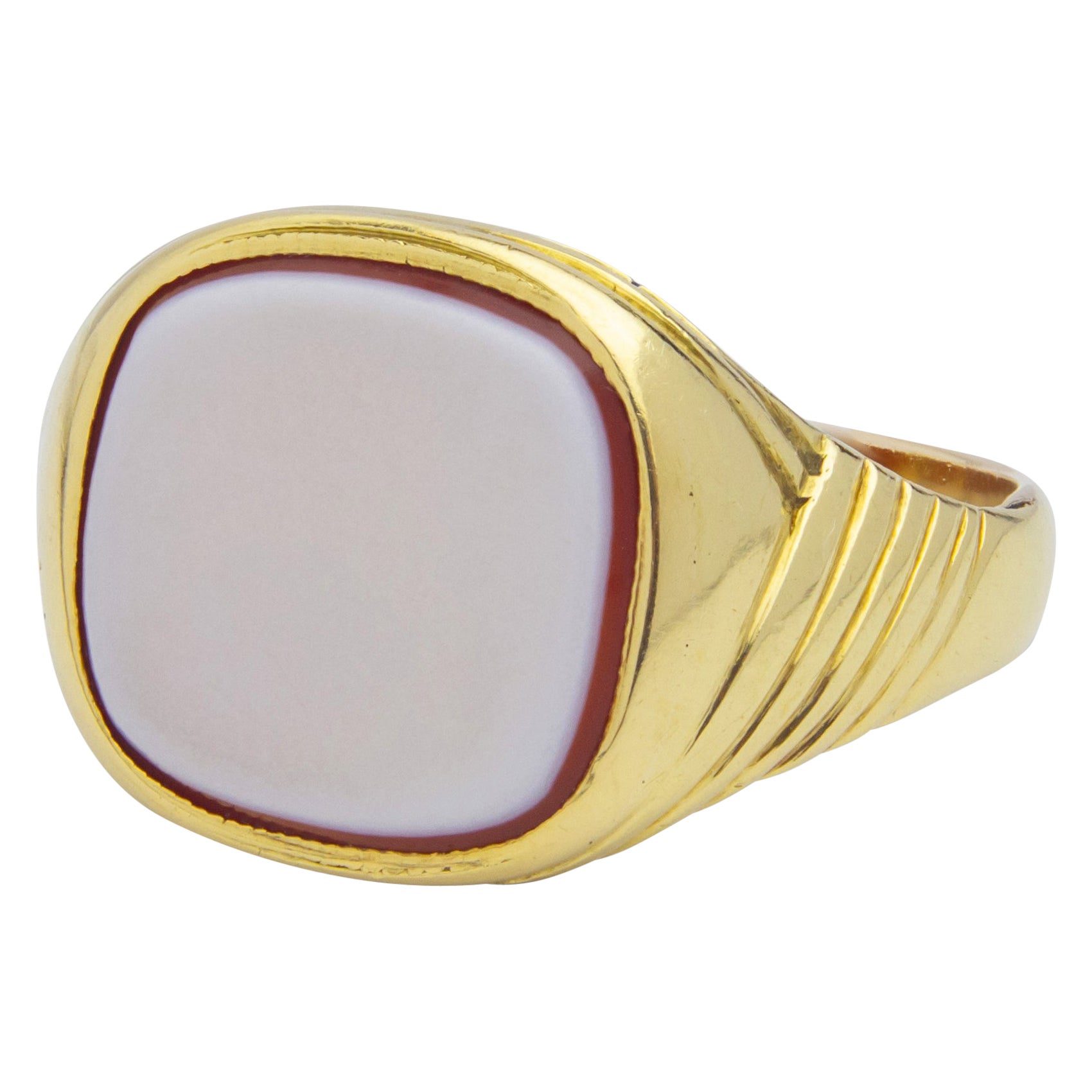 Anello Signet in agata con fascia incastonata in oro in vendita