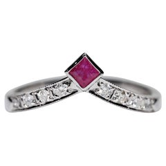 Bague vintage des années 1980 en or 14 carats décorée de diamants naturels et de rubis