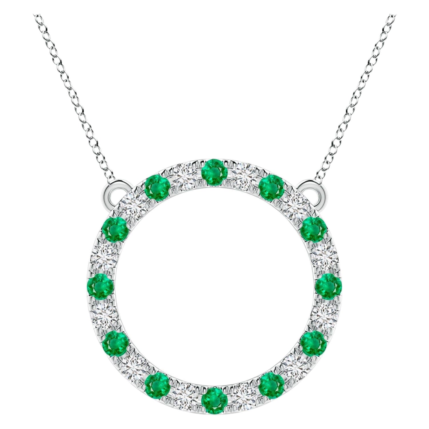 Angara Natural 1.2 ct Smaragd und Diamant Kreis Eternity Anhänger in Platin