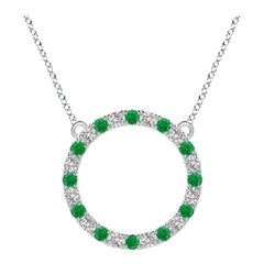 Angara Natürlicher Smaragd und Diamant Kreis Eternity Anhänger in 14K Weißgold