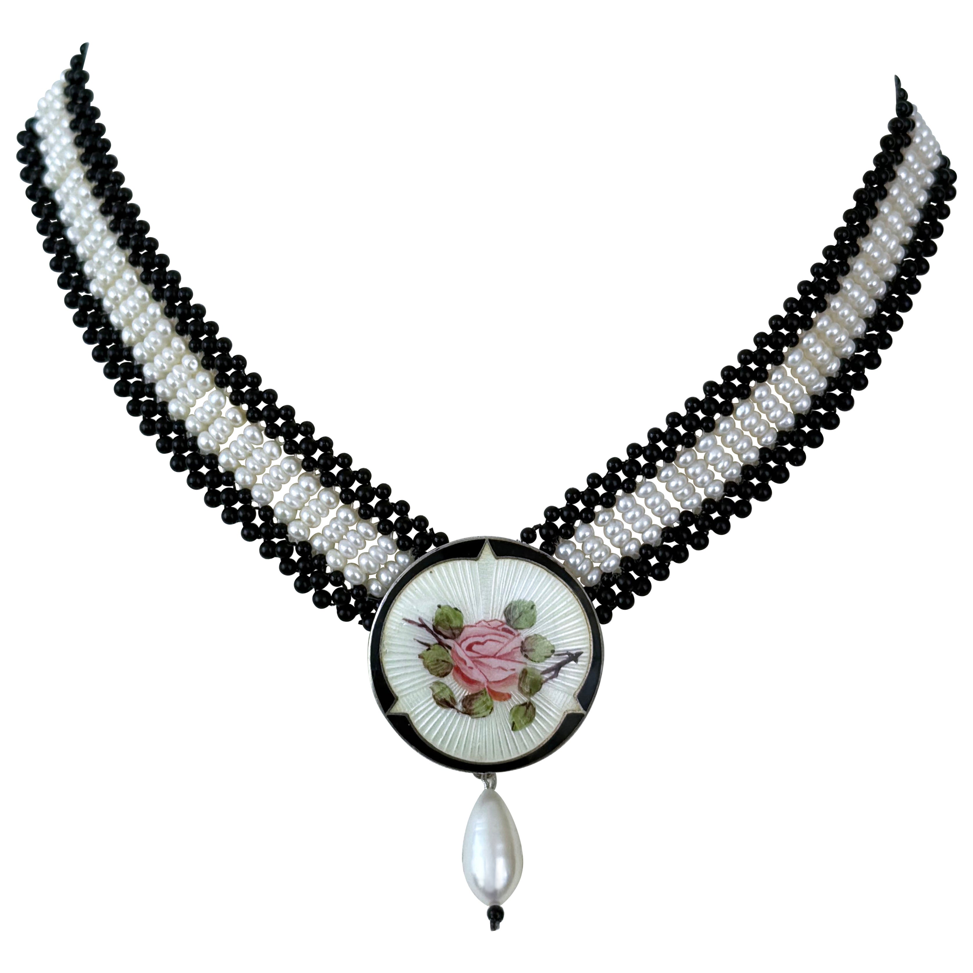 Marina J. Collana in onice nero, perle e argento con centrotavola in smalto vintage in vendita