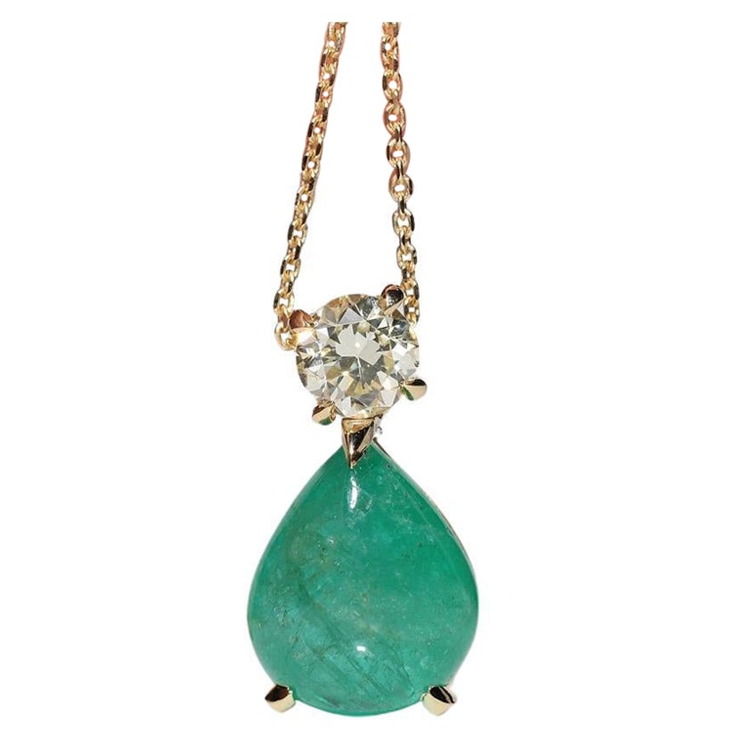 Collier pendentif en or 18k New Made, diamant naturel et émeraude cabochon en vente