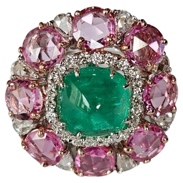 Kolumbianischer Cocktailring mit Smaragd im Zuckerhut-Schliff, rosa Saphiren und Diamanten im Rosenschliff im Angebot