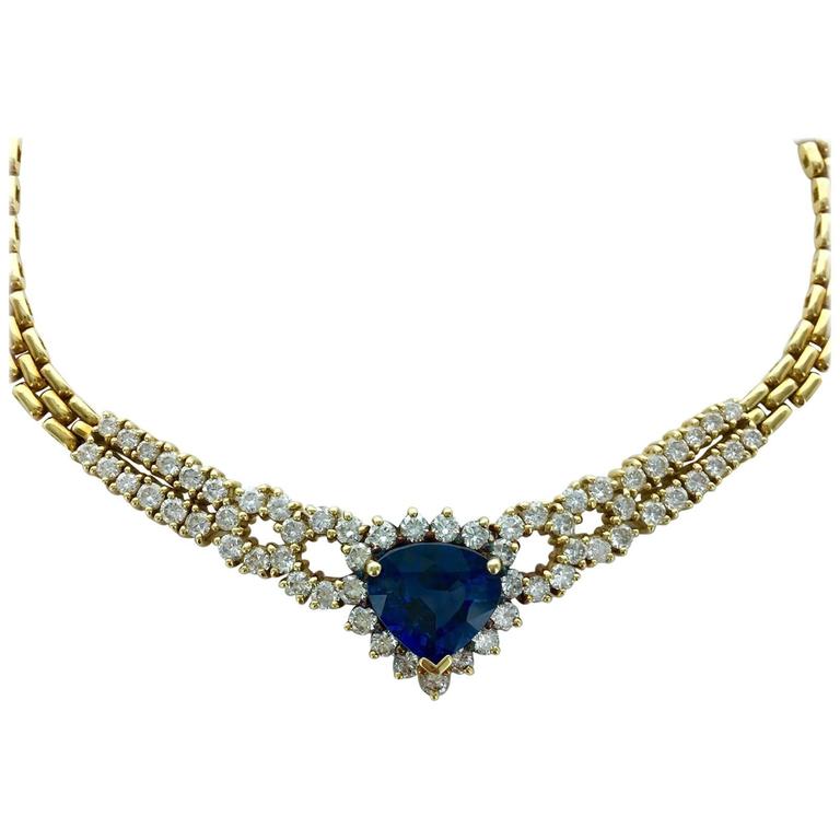 Heart Shape Sapphire Diamond Yellow Gold Necklace For Sale at 1stDibs