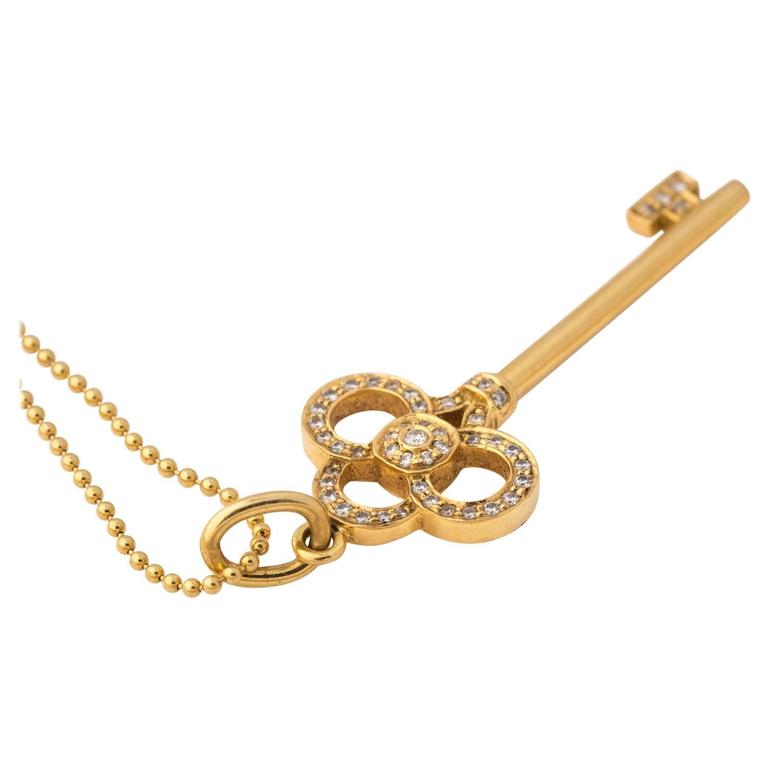 Tiffany Keys Crown Key Pendant 18k White Gold 24466922 | Tiffany key, Key  pendant, Pendant