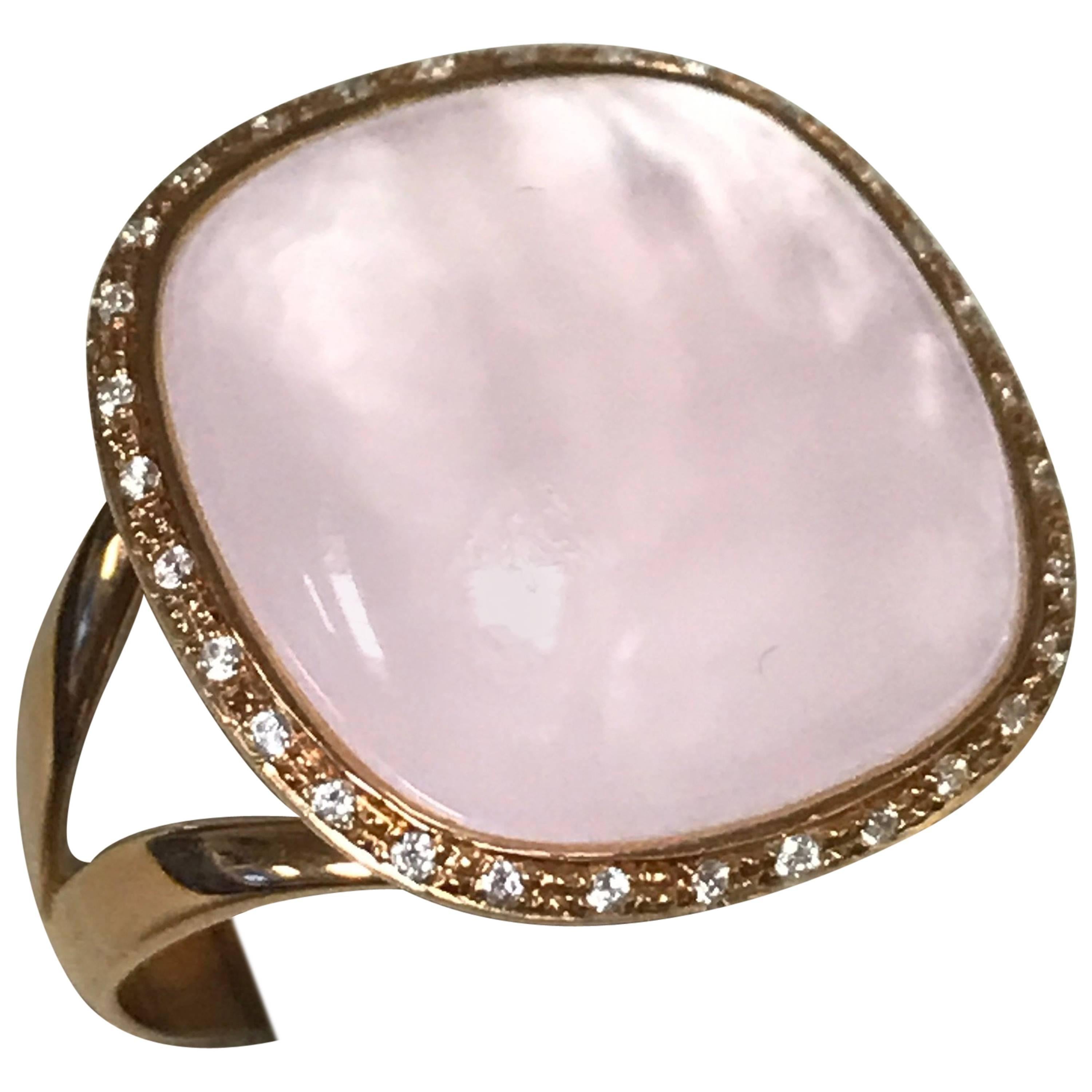 Pink Quartz and Diamonds Pink Gold Ring.
Pink Gold 18 Carat 
Pink Quartz
Brillant Diamonds 0,17 Carat