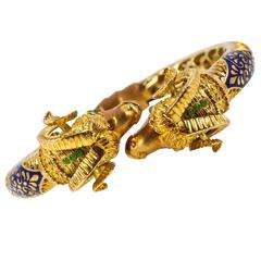 1960s Enamel Emerald Yellow Gold Ram's Heads Bangle Bracelet