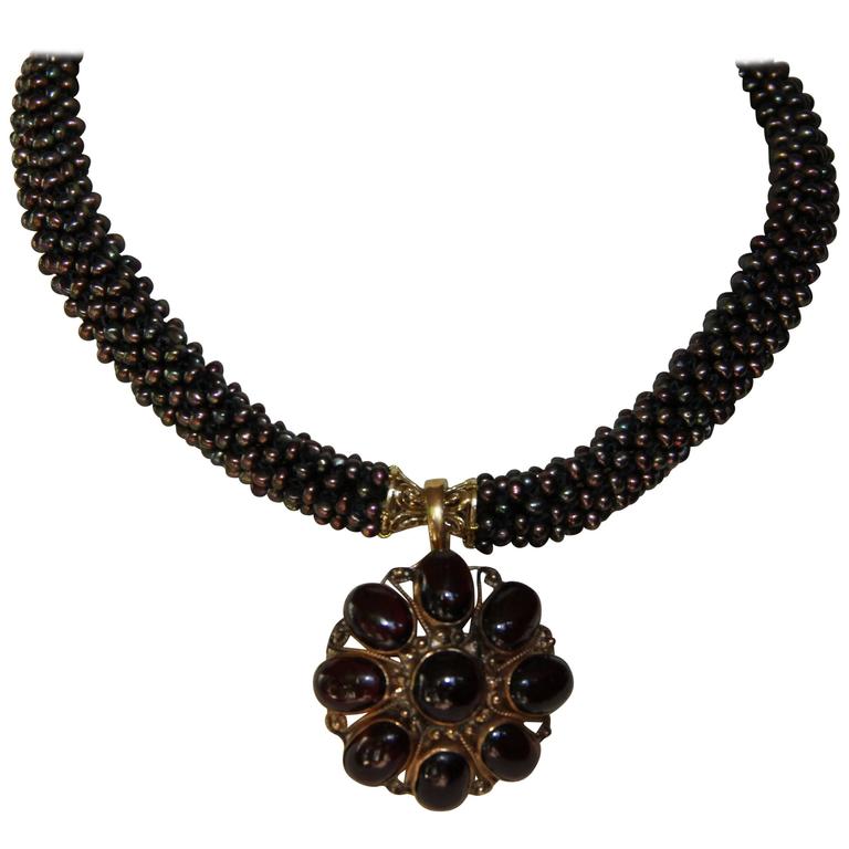 Black Pearl Rope Necklace with and Gold Centerpiece and Yellow