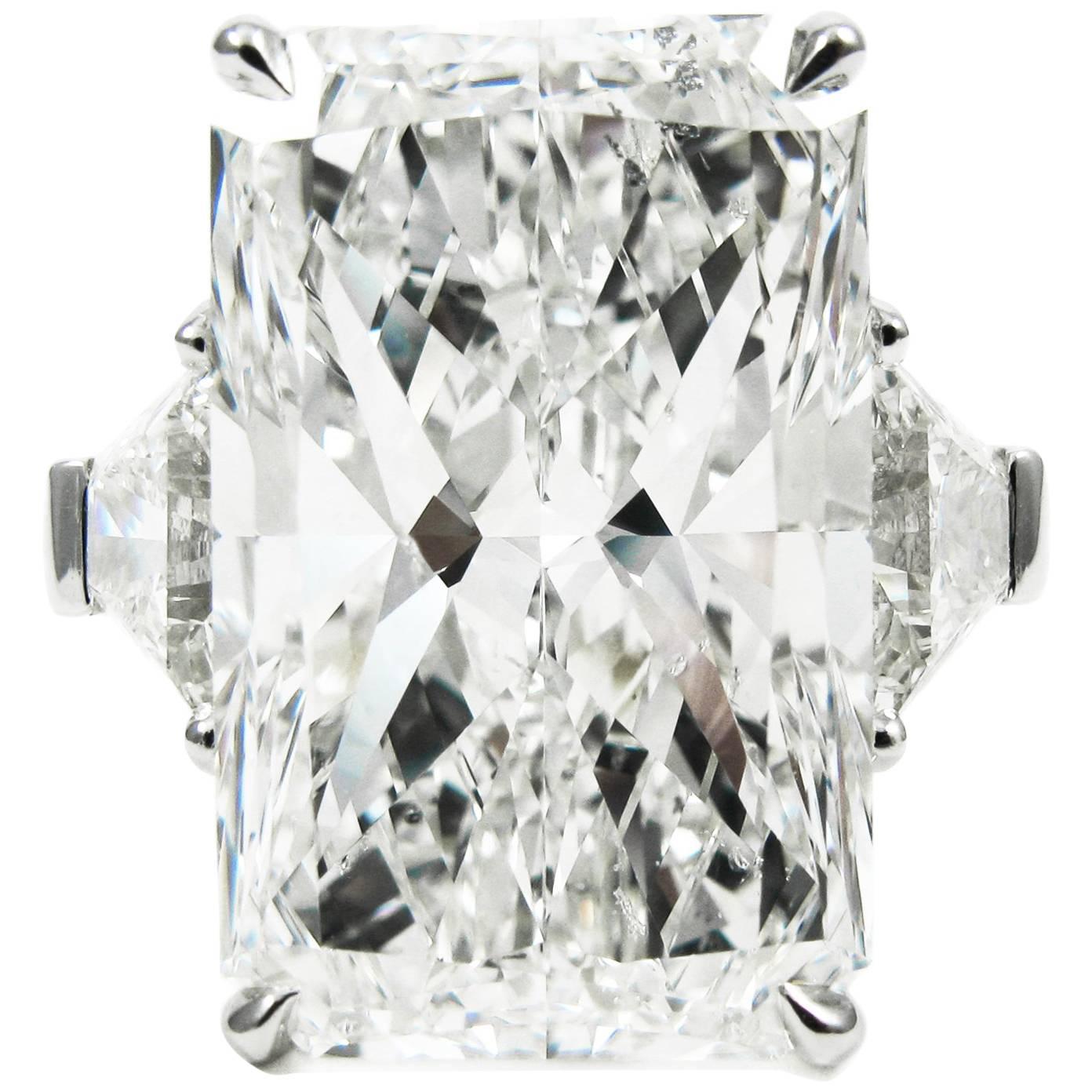 Impressive GIA Certified 12.25 Carat Radiant Cut Diamond Platinum Birnbach ring