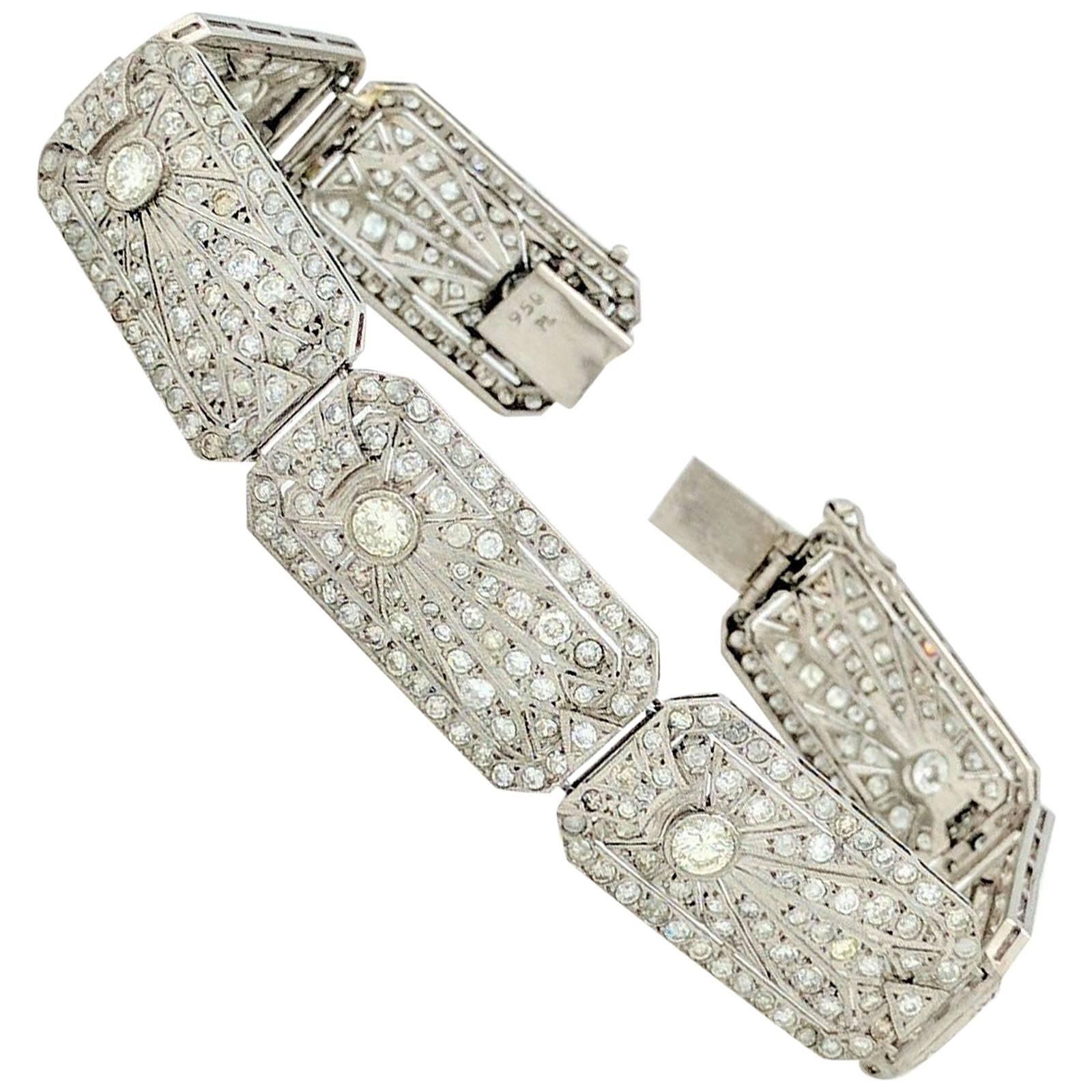 Art Deco 8.68 Carat Diamonds Platinum Bracelet