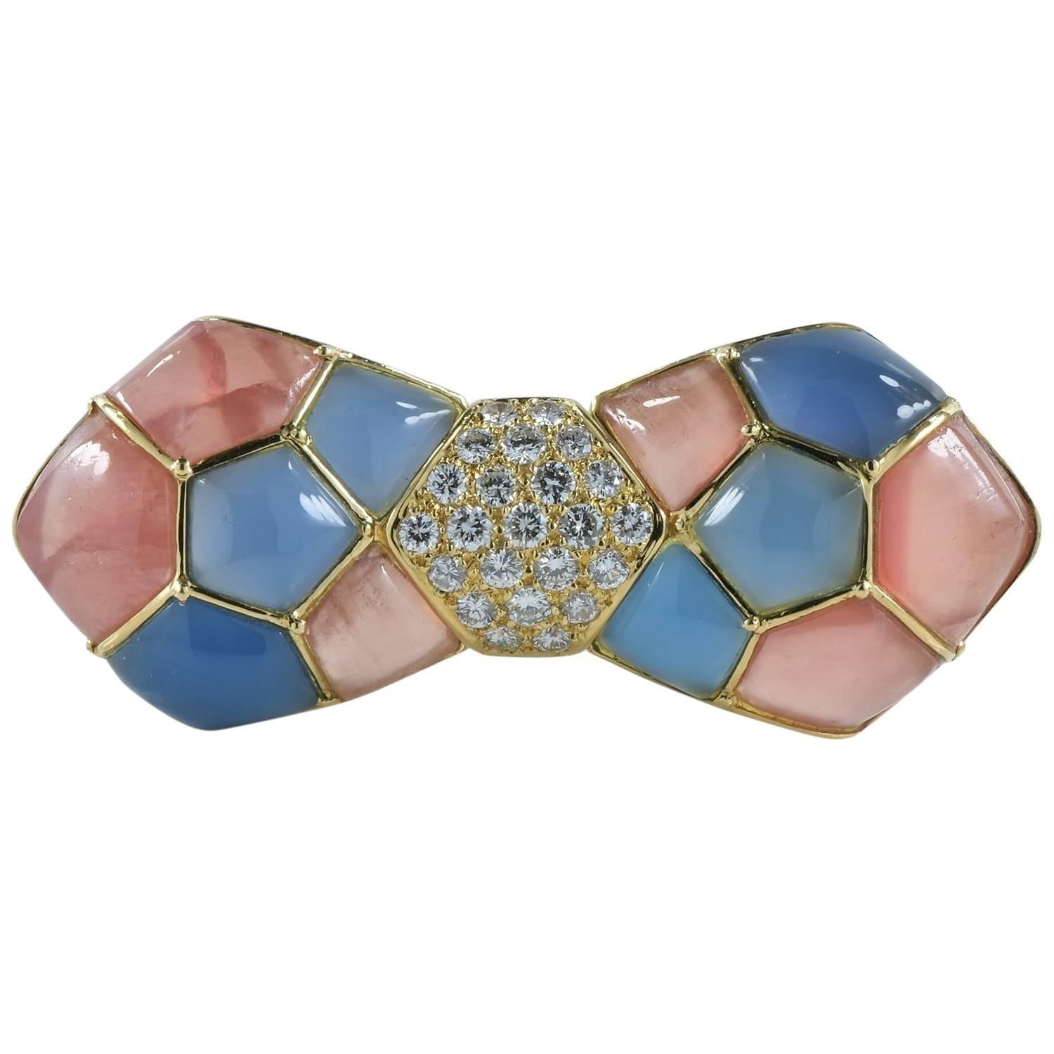 Van Cleef & Arpels Bow Brooch in 18 Karat For Sale