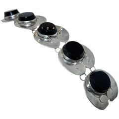 Mexican Silver Onyx Bracelet, circa 1940 8