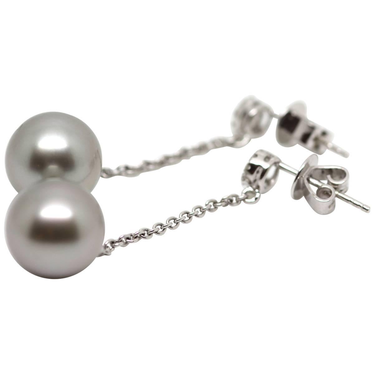 Tahitian Grey Pearl Dangling Earrings For Sale