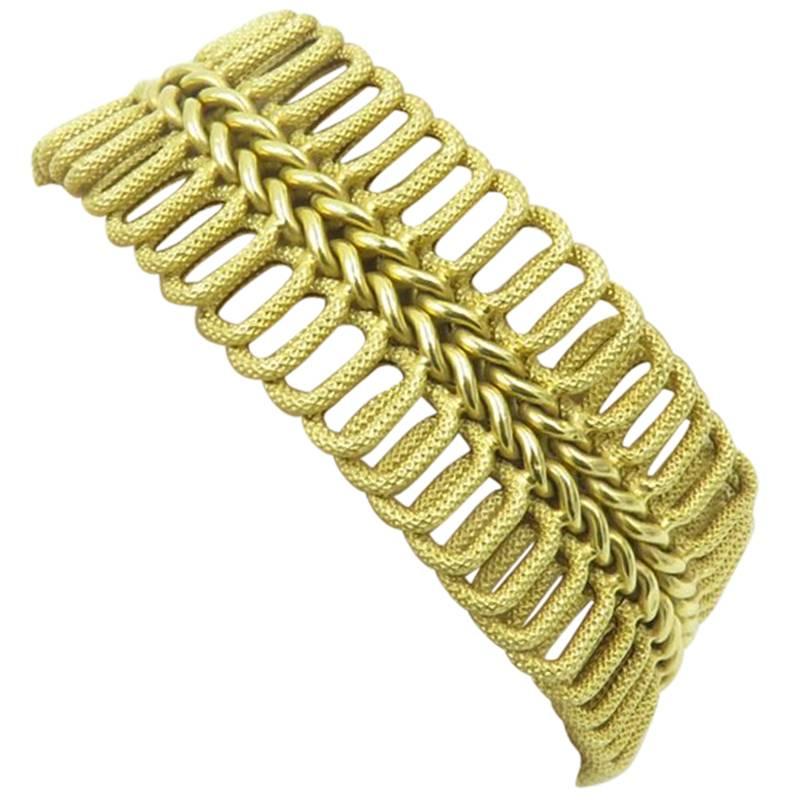Beautiful Yellow Gold Link Bracelet
