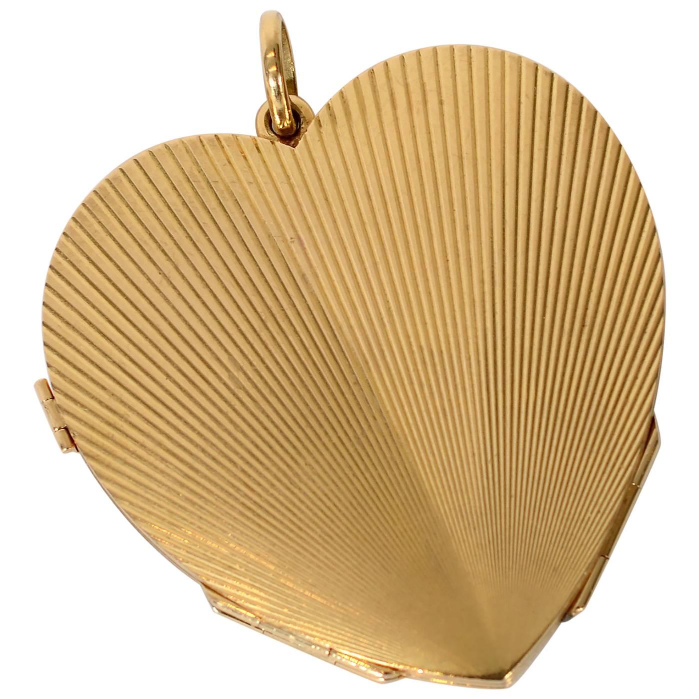 Retro Large Gold Heart Locket