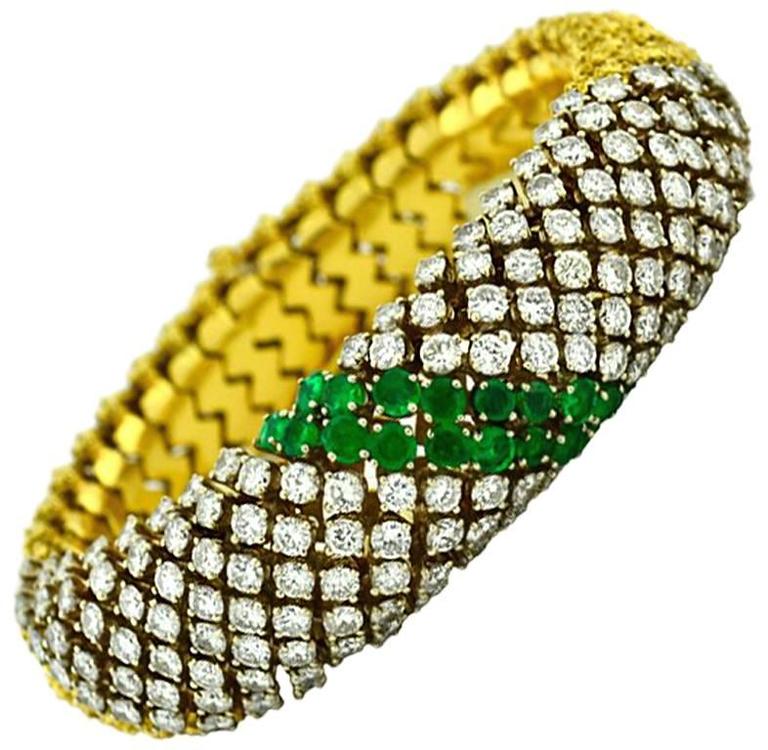 Stunning Emerald Diamond Gold Link Couscous Bracelet For Sale at 1stdibs