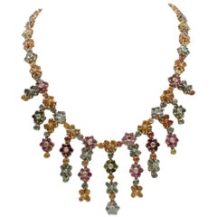 ct 1, 60 Diamond and ct 61, 55 Sapphire gold Necklace