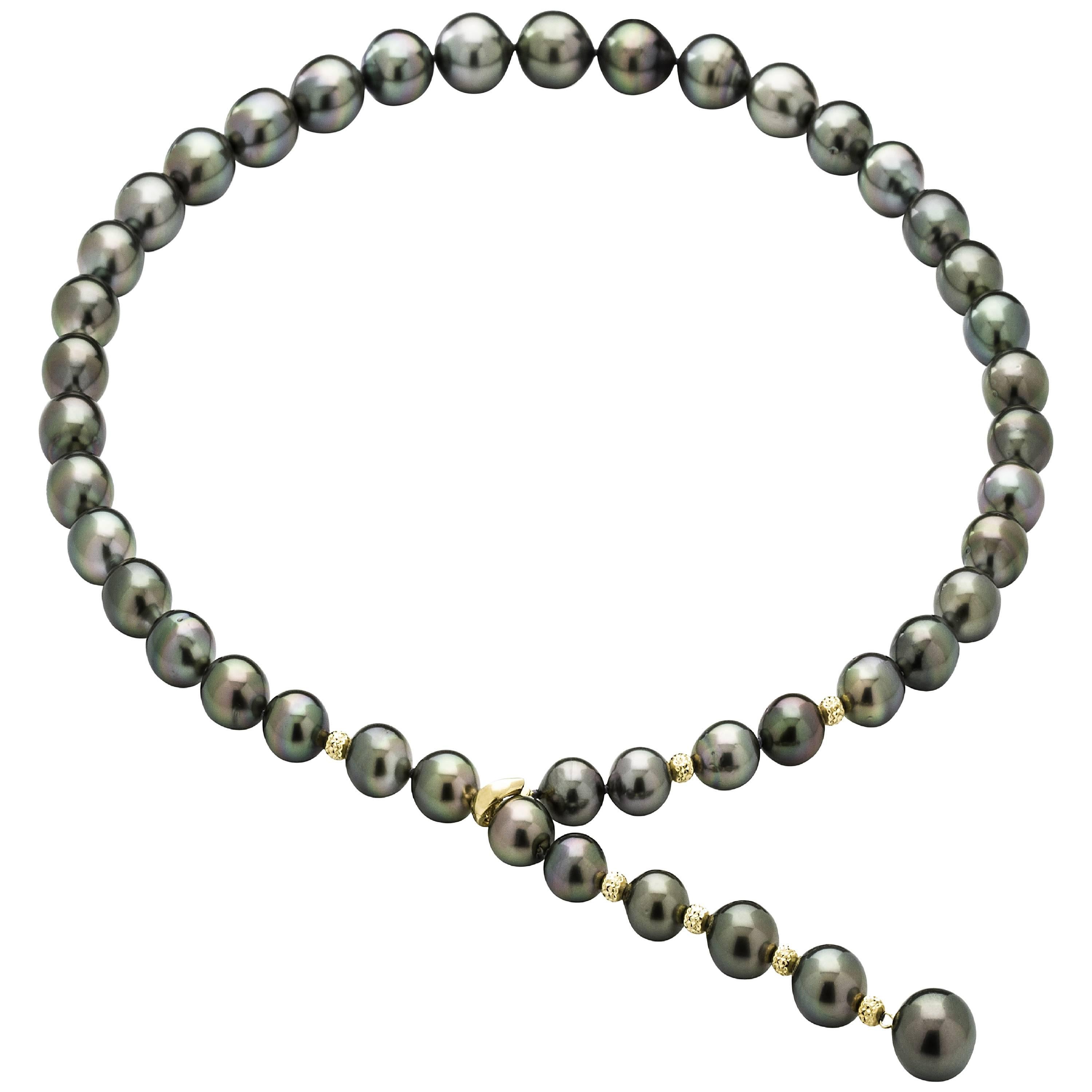 Lust Pearl Tahitian South Sea Pearl Strand Featuring 18 Carat Yellow Gold Clasp For Sale