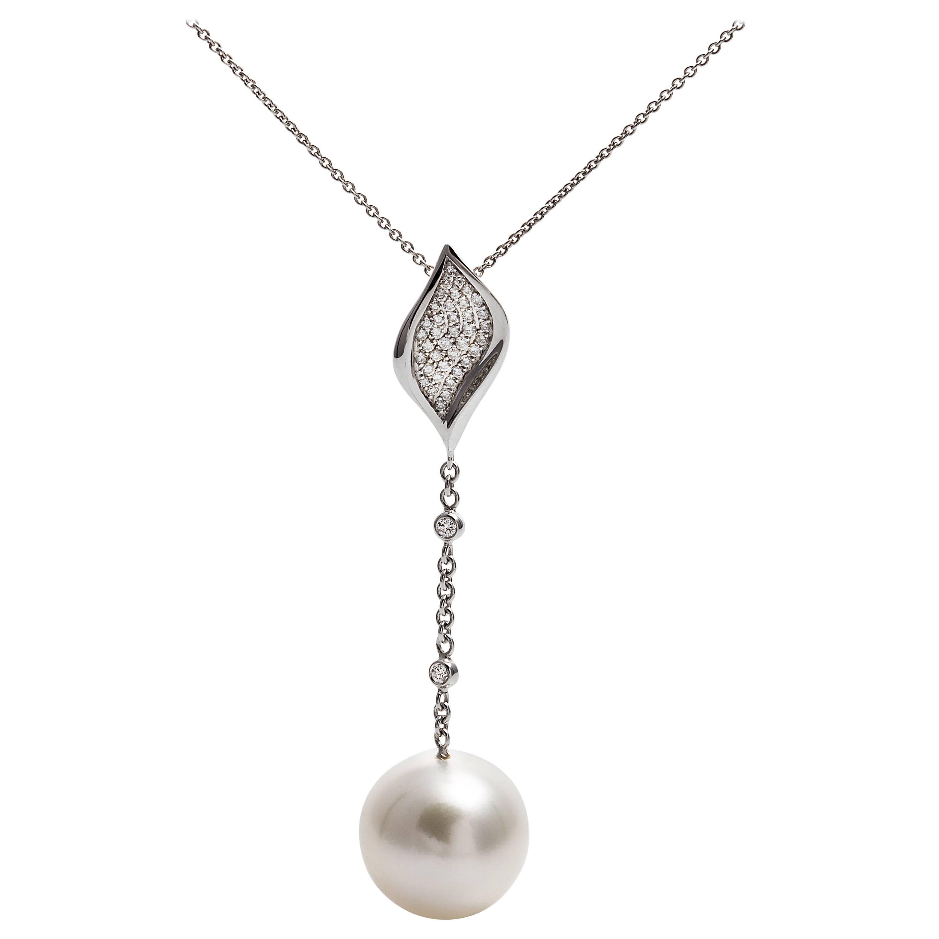 Australian South Sea Pearls 0.79ct White Diamond Earring and Necklace Set For Sale
