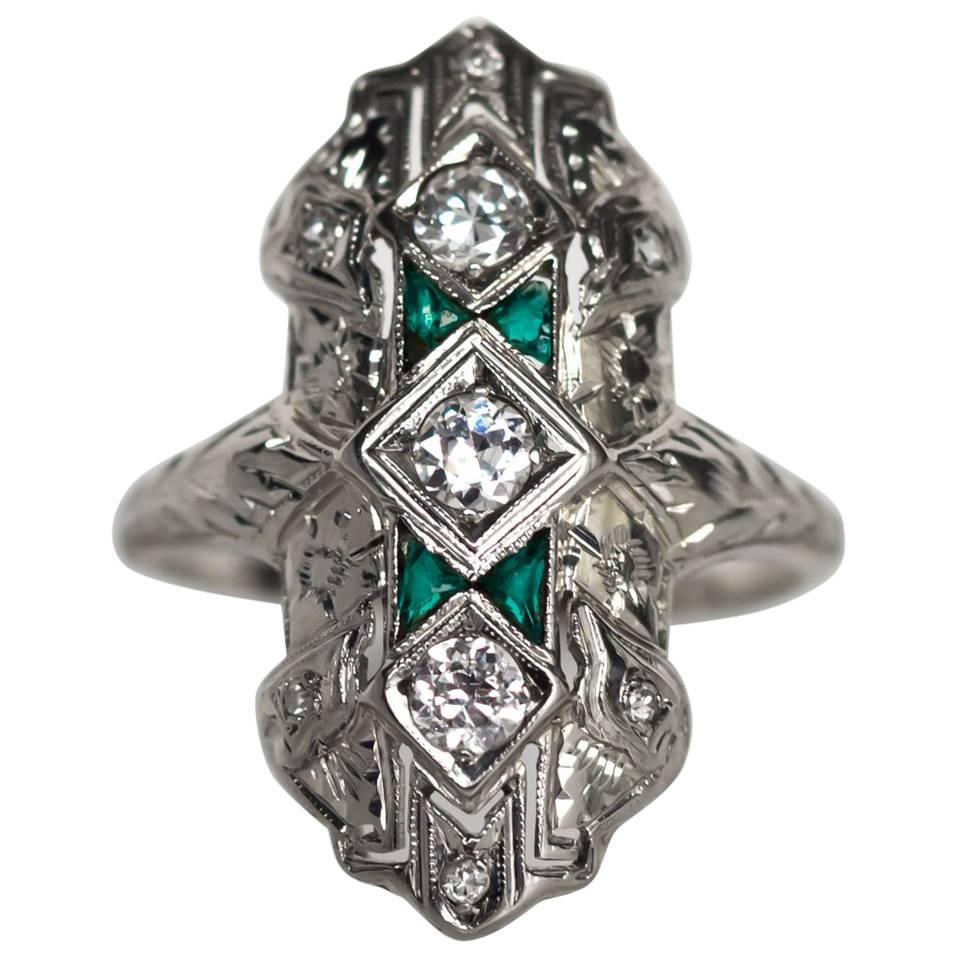 1930s Art Deco Emerald Diamond White Gold Cocktail Ring