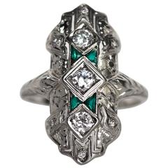 1930s Art Deco Emerald Diamond White Gold Cocktail Ring 2