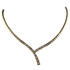 Modern Diamonds and Gold Necklace