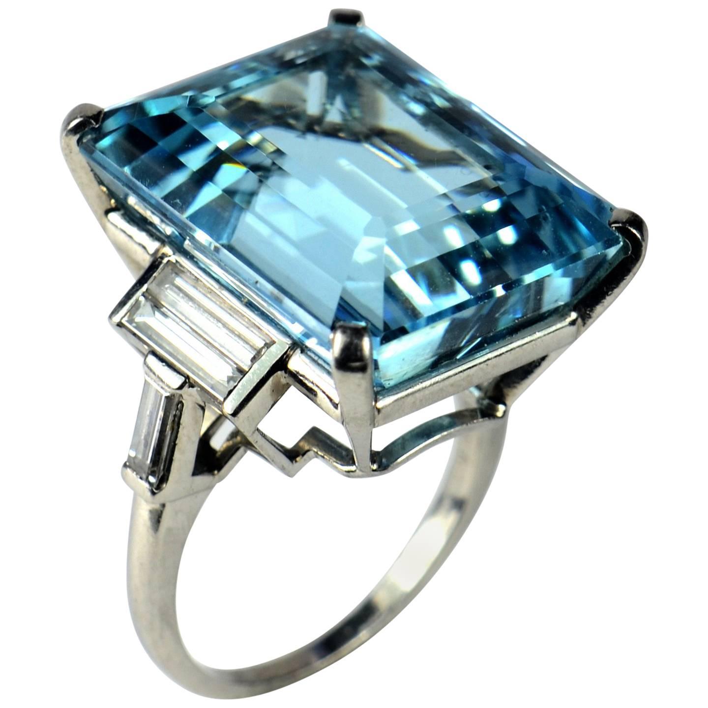 Trabert 
Hoeffer Mauboussin 32 Carat Aquamarine Diamond Platinum Cocktail Ring