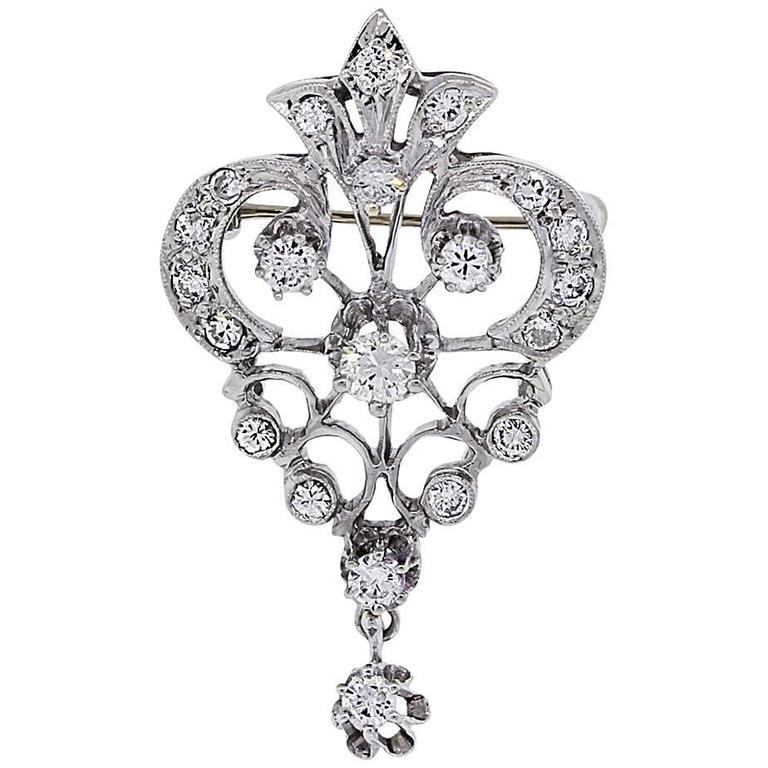 43 Carats Diamond Gold Flower Pin For Sale at 1stdibs