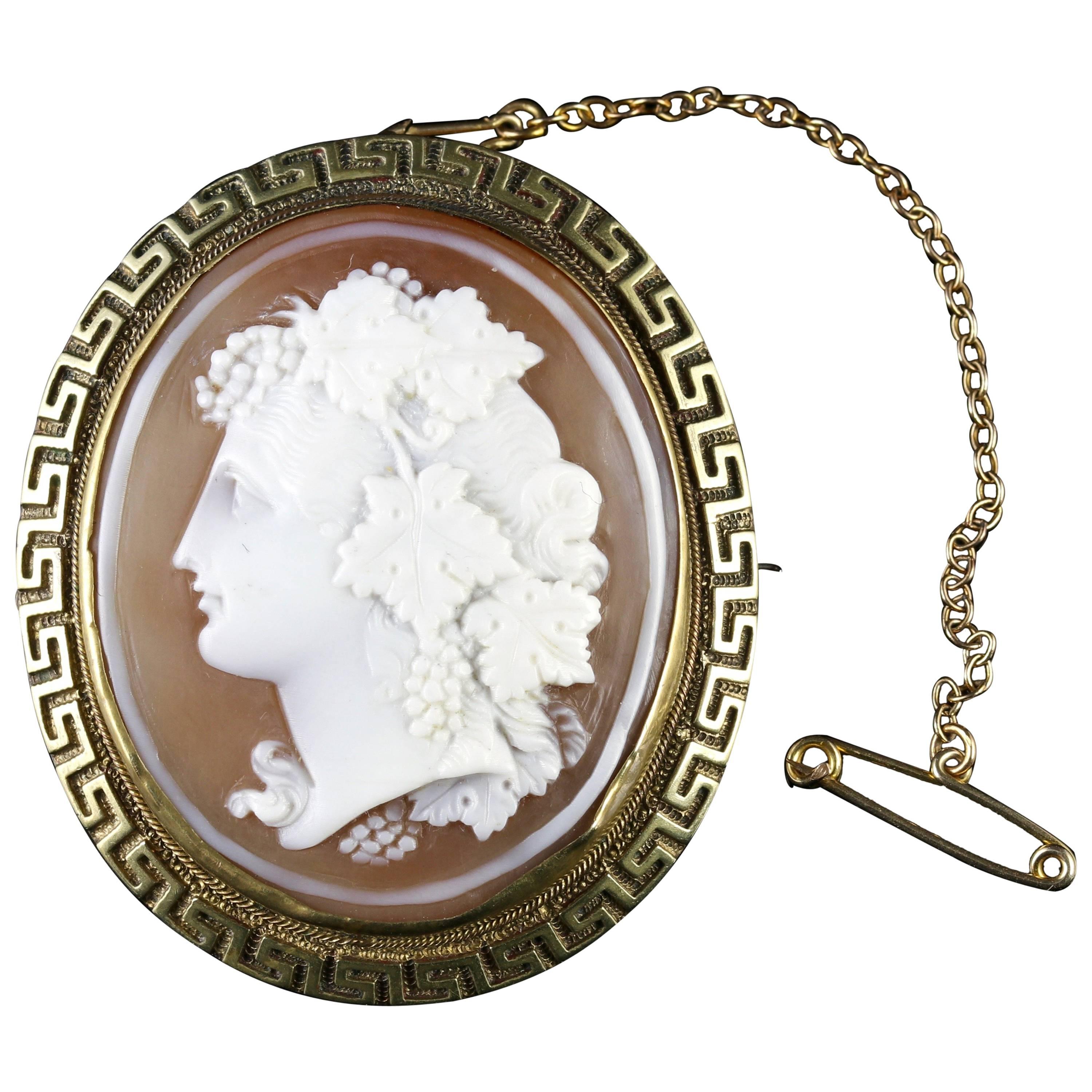 Antique Victorian Cameo Gold, circa 1860 Brooch