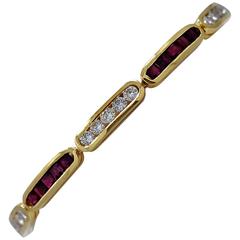 3.00 Carat Ruby 2.50 Carat Diamonds Yellow Gold Bracelet