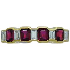 Vintage 1.00 Carat Ruby .50 Carats Diamonds Yellow Gold  Ring 